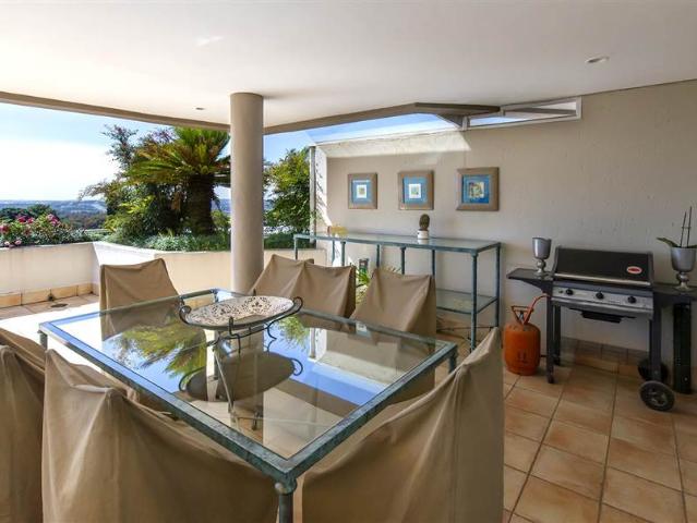 Apartment for sale in Johannesburg, East