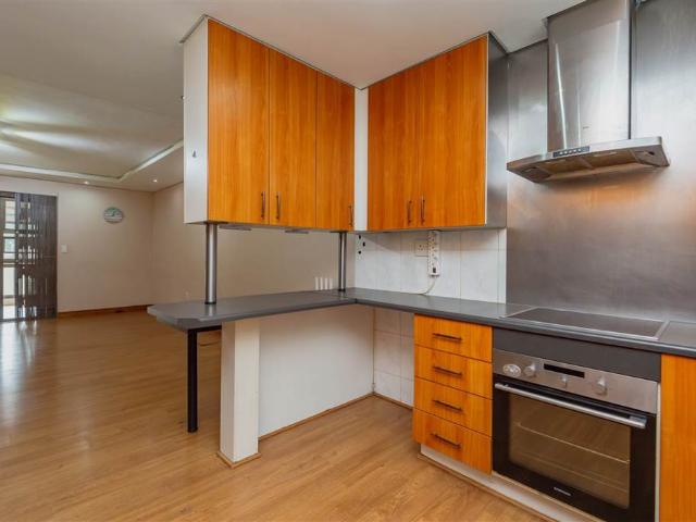 Apartment for sale in Johannesburg, East