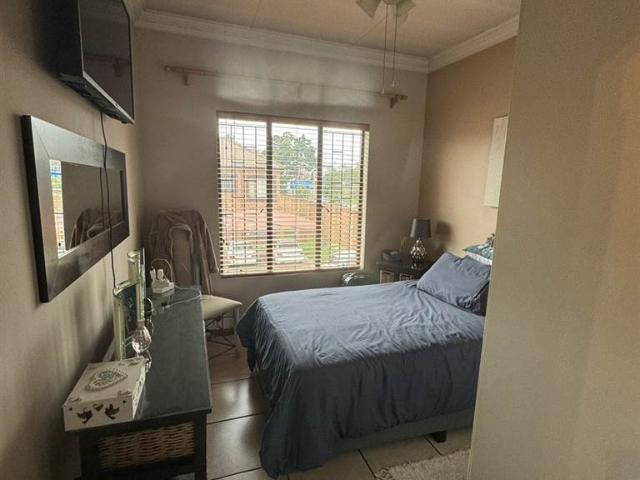 Apartment for sale in Johannesburg, East