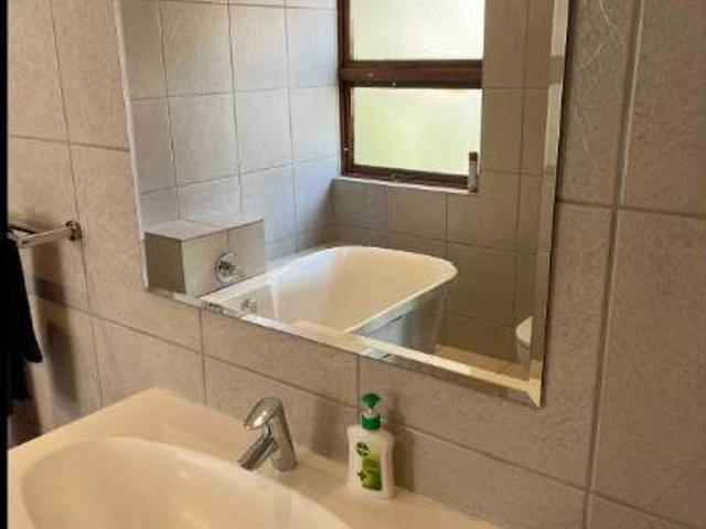 Apartment for sale in Johannesburg, North & Sandton