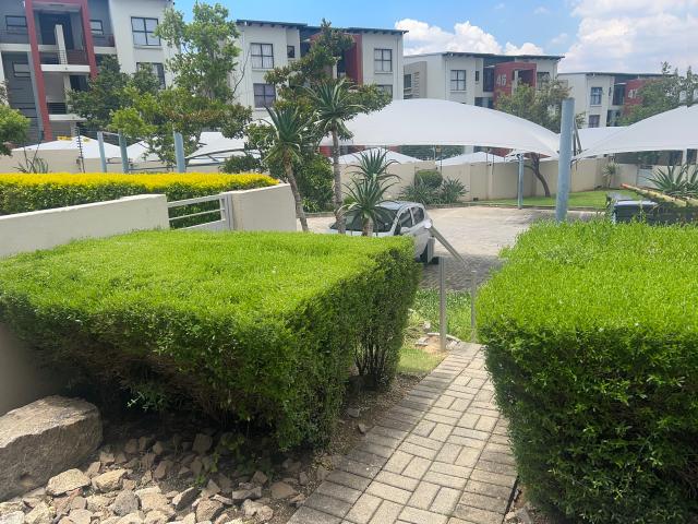 Apartment for sale in Sandton, City of Johannesburg Metropolitan Municipality