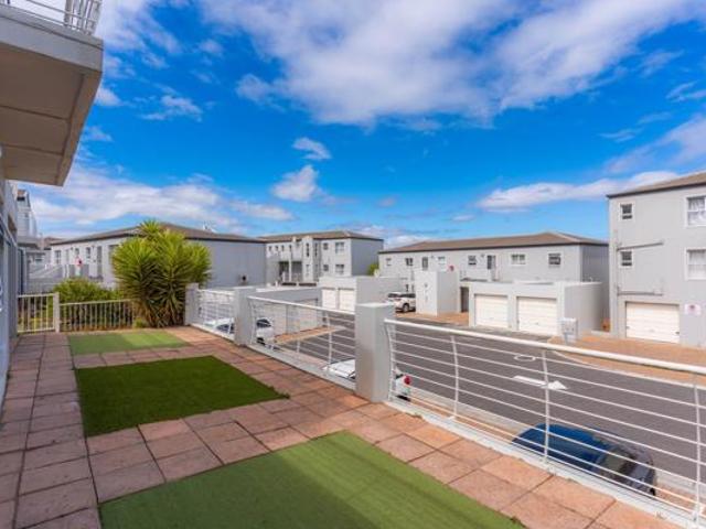 Apartment for sale in Cape Town, Western Cape