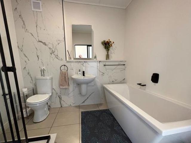 Apartment for sale in Cape Town, Western Cape