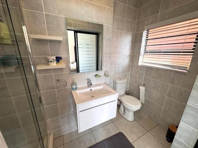 Apartment for rent in Waterkloof, Gauteng