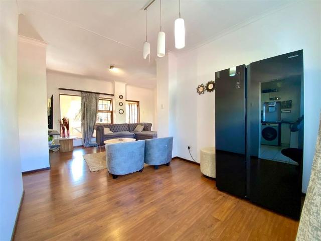 Apartment for sale in Vosloorus, Gauteng