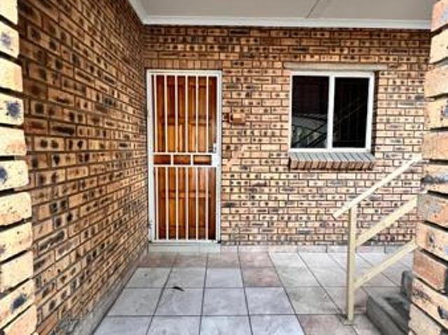 Apartment for sale in Hartbeespoort Dam Nature Reserve, North West