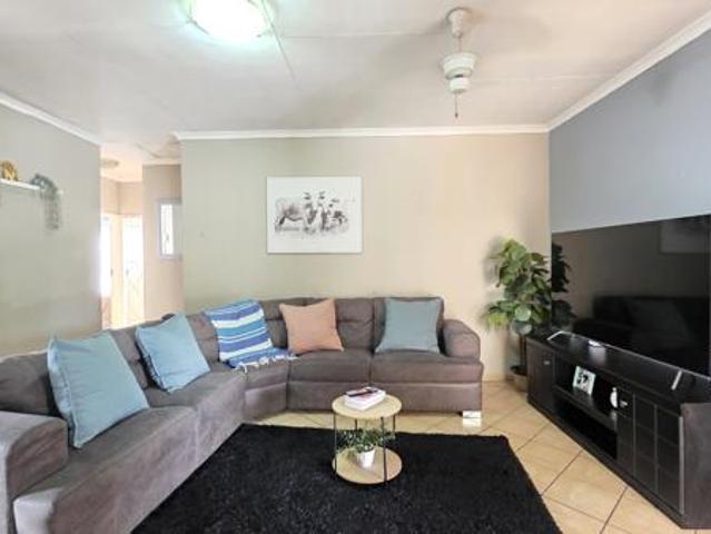 Apartment for sale in Hartbeespoort Dam Nature Reserve, North West
