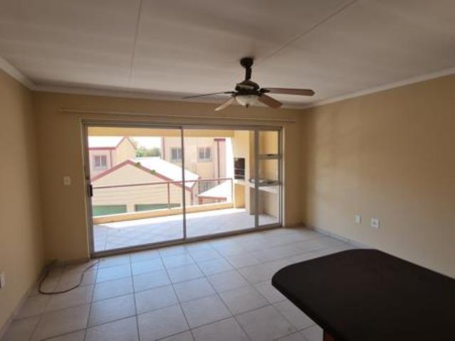 Apartment for sale in Hartbeespoort Dam Nature Reserve, North West