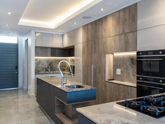 Apartment for rent in Waterkloof, Gauteng