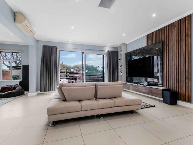 Apartment for sale in Sandton, City of Johannesburg Metropolitan Municipality