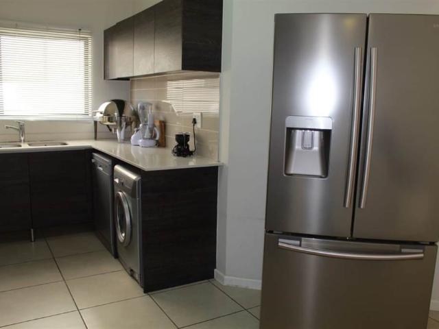 Apartment for sale in Johannesburg, North & Sandton