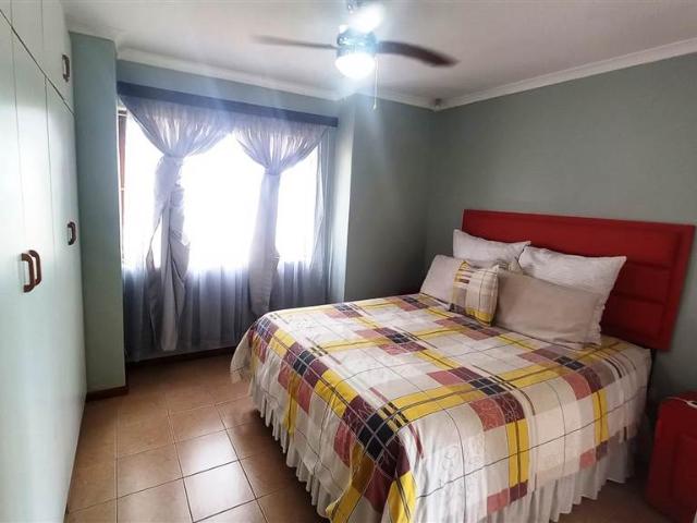 Apartment for sale in Seaview, Kwazulu-natal