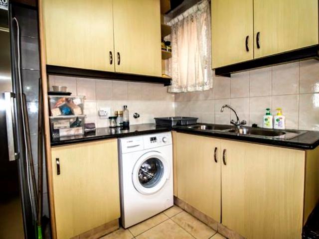 Apartment for sale in Seaview, Kwazulu-natal