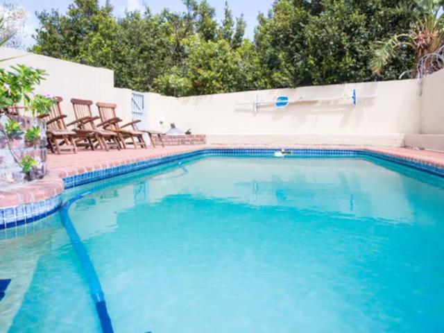 Apartment for rent in Camps Bay, Cape Town