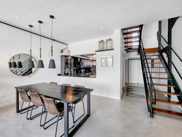 Apartment for sale in Cape Town, City of Cape Town
