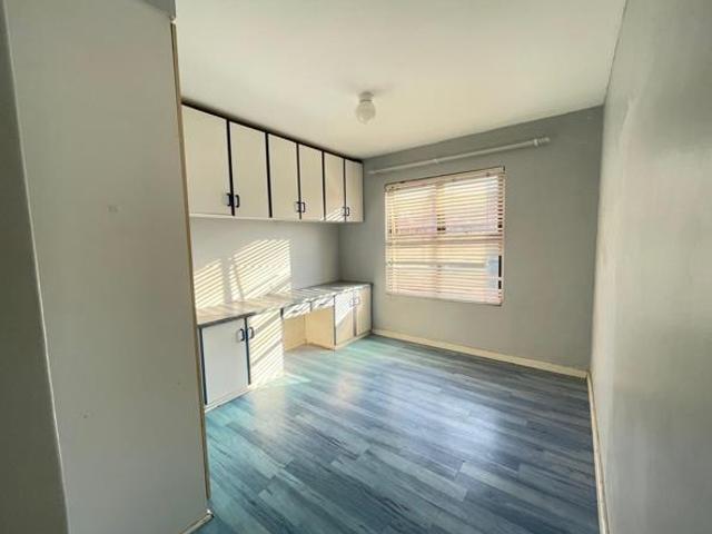Apartment for rent in Seaview, Kwazulu-natal