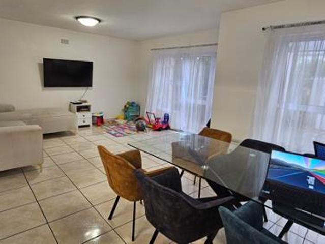 Apartment for sale in Cape Town, Western Cape