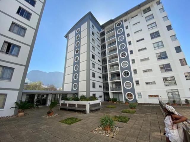 Apartment for rent in Claremont, Cape Town
