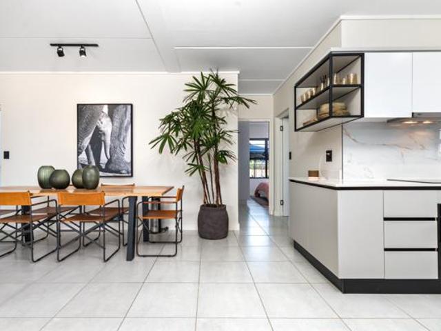 Apartment for sale in Cape Town, Western Cape