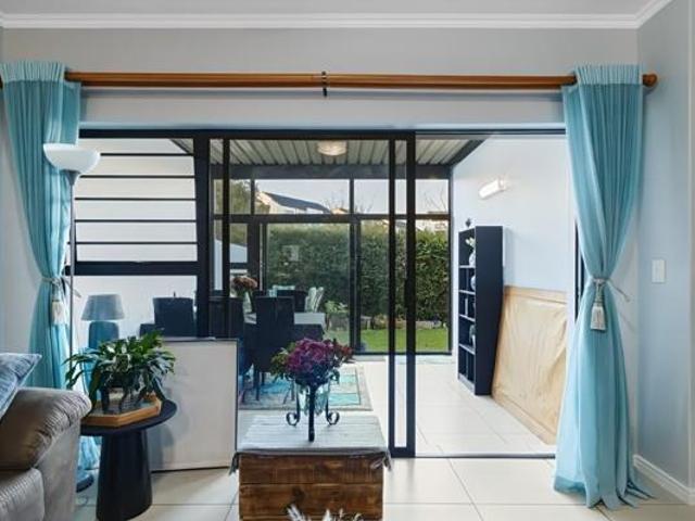 Apartment for sale in Cape Town, Western Cape