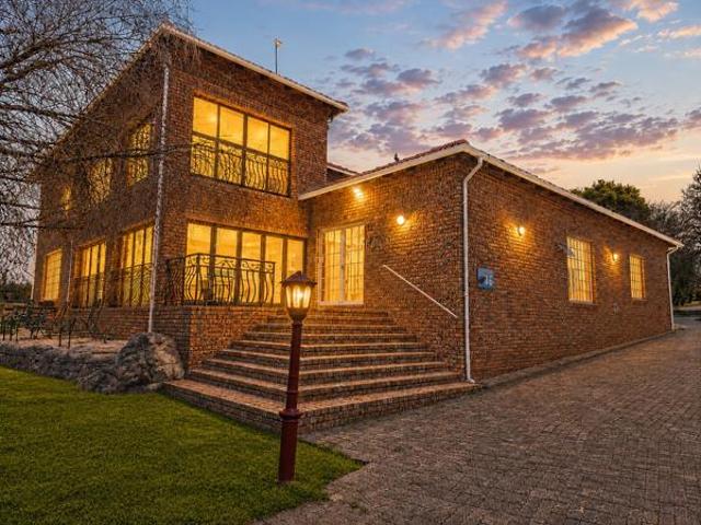 Apartment for sale in Oranjeville, Free State