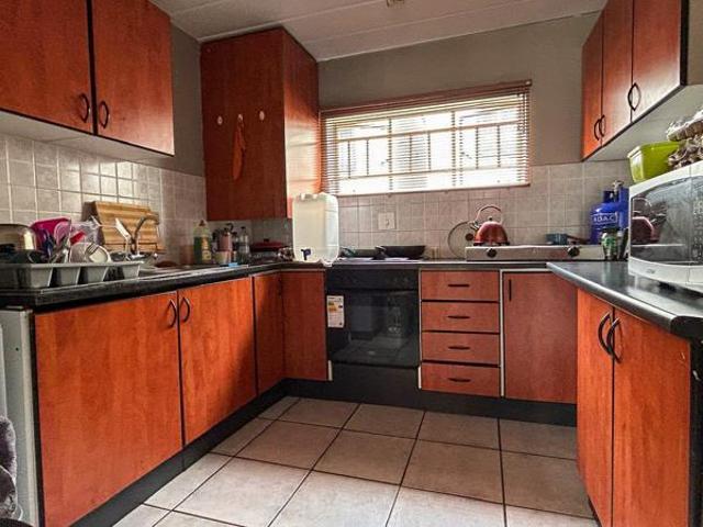 Apartment for sale in Dr Kenneth Kaunda, North West