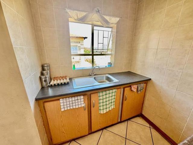 Apartment for sale in Dr Kenneth Kaunda, North West
