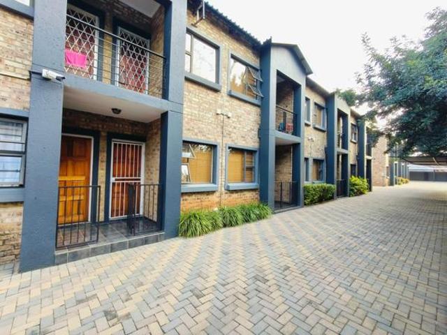 Apartment for sale in Dr Kenneth Kaunda, North West