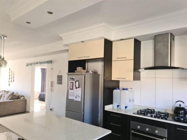 Apartment for sale in Seaview, Kwazulu-natal