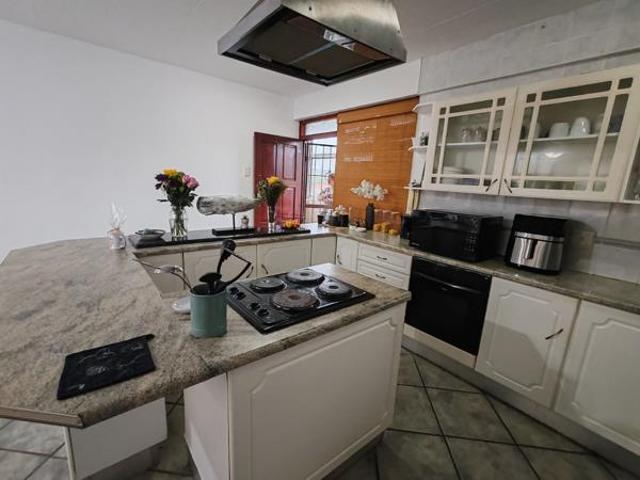 Apartment for rent in Seaview, Kwazulu-natal