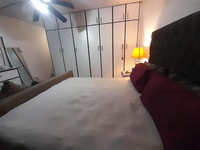 Apartment for sale in Seaview, Kwazulu-natal
