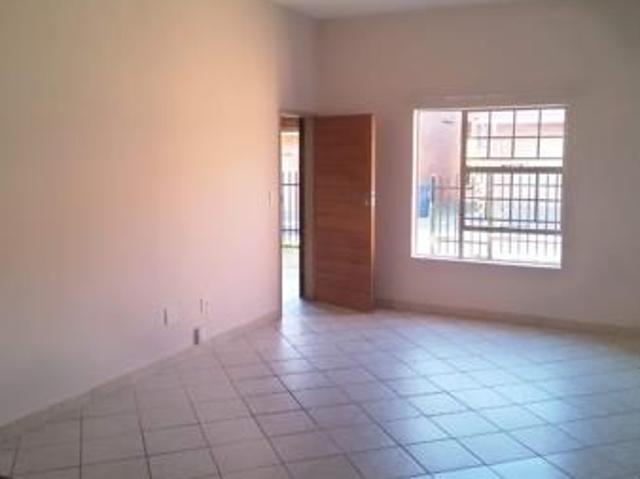 Apartment for rent in Waterkloof, Gauteng