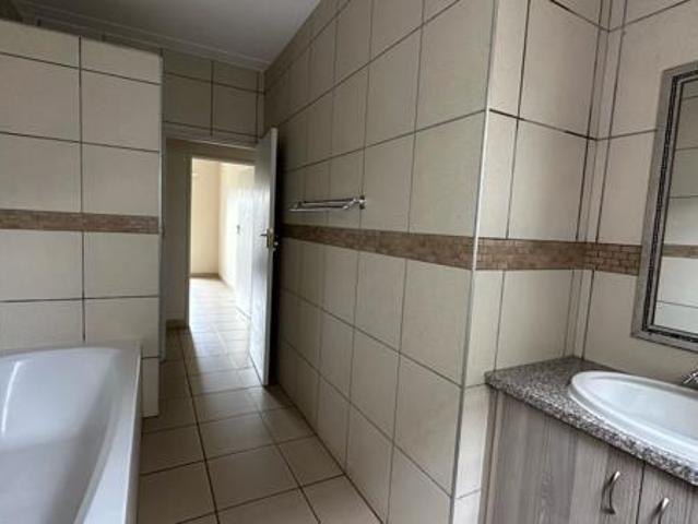 Apartment for rent in Waterkloof, Gauteng
