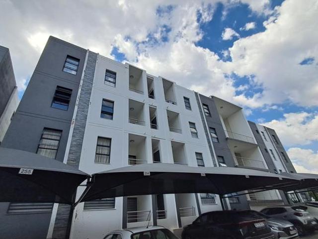 Apartment for sale in Vosloorus, Gauteng
