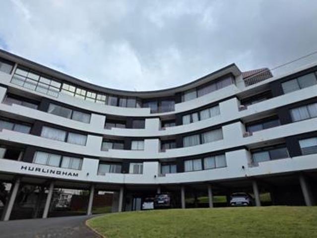 Apartment for rent in Seaview, Kwazulu-natal