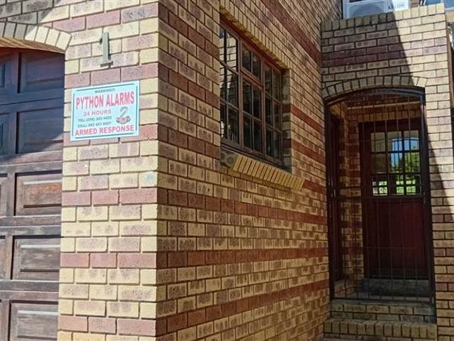 Apartment for sale in Rosendal, Free State