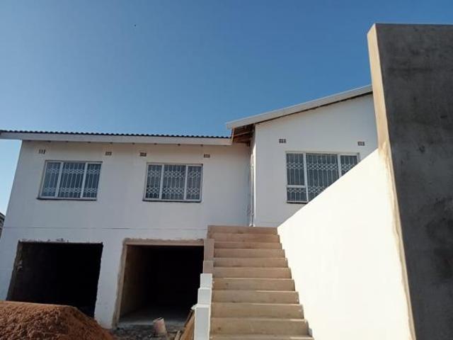 Apartment for sale in Mount Moreland, Kwazulu-natal