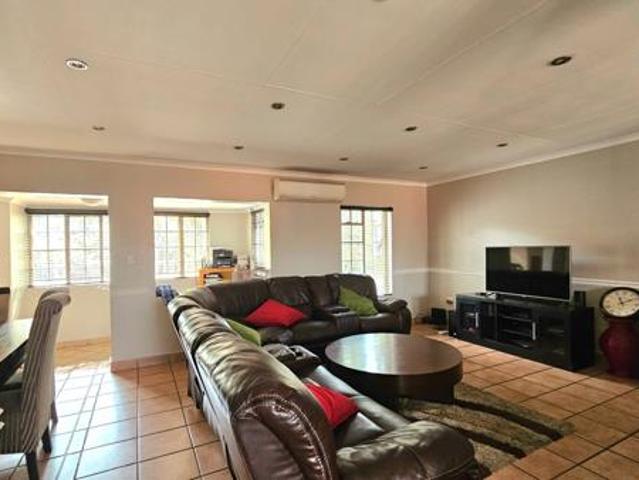 Apartment for rent in Waterkloof, Gauteng