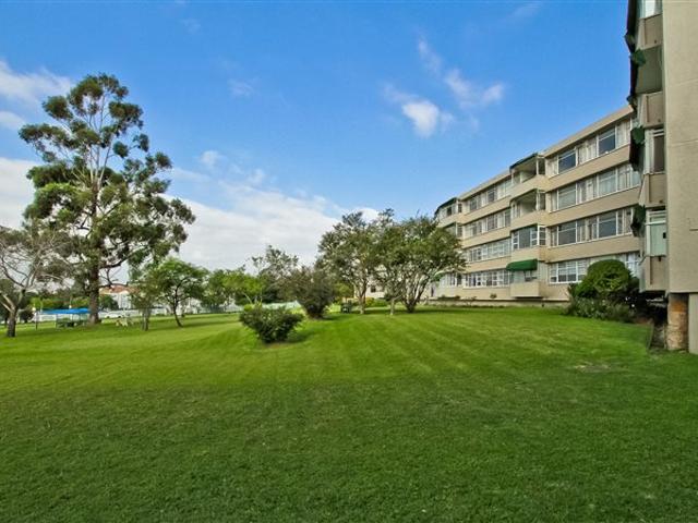 Apartment for sale in Vosloorus, Gauteng