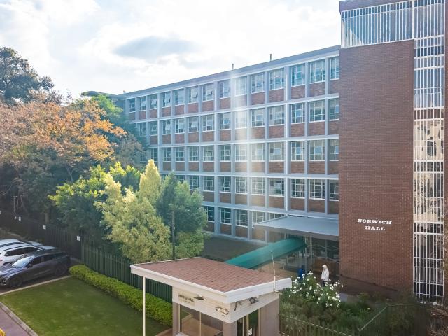 Apartment for sale in Vosloorus, Gauteng