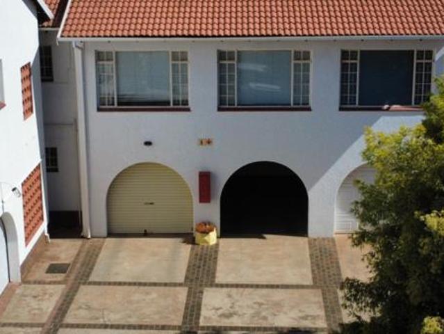 Townhouse for sale in Dr Kenneth Kaunda, North West