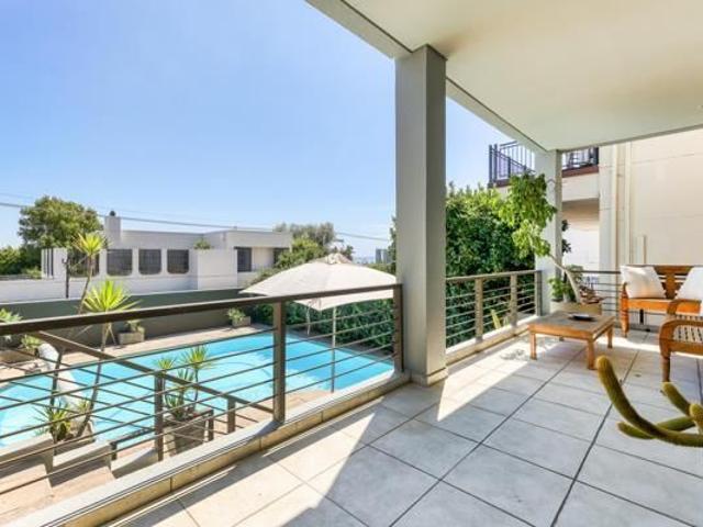 Apartment for rent in Fresnaye, Cape Town