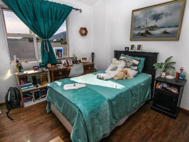 Apartment for sale in Cape Town, Western Cape