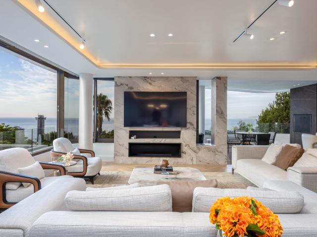 Apartment for sale in Green Point, Cape Town