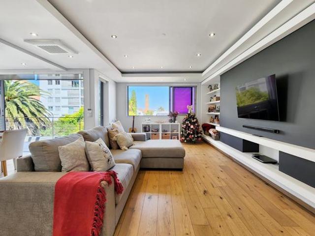 Apartment for sale in Cape Town, Western Cape