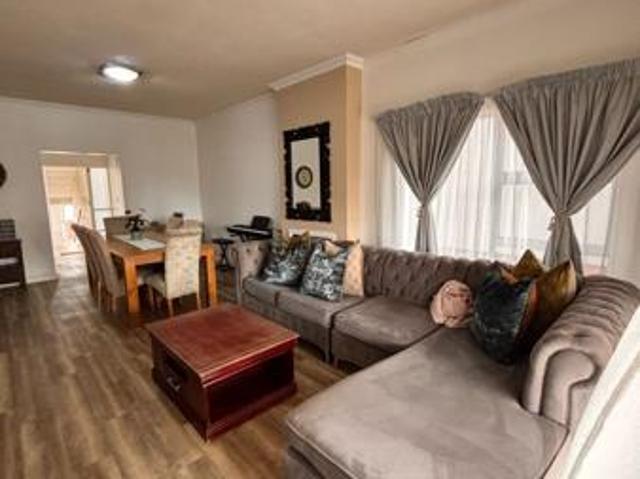 Apartment for rent in Jansenpark, City of Ekurhuleni Metropolitan Municipality