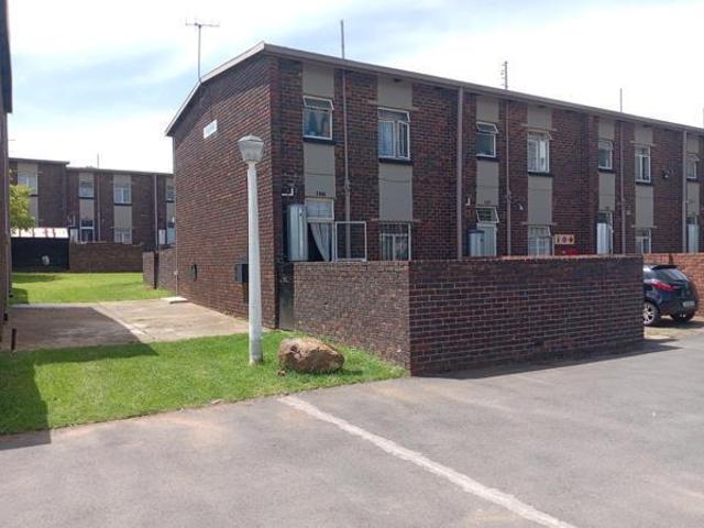 Apartment for rent in Nooitgedacht, Gauteng