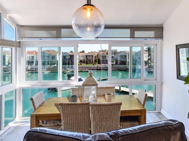 Apartment for sale in Cape Town, Western Cape