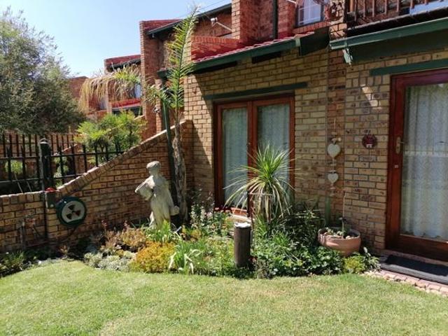 Apartment for sale in Lejweleputswa, Free State