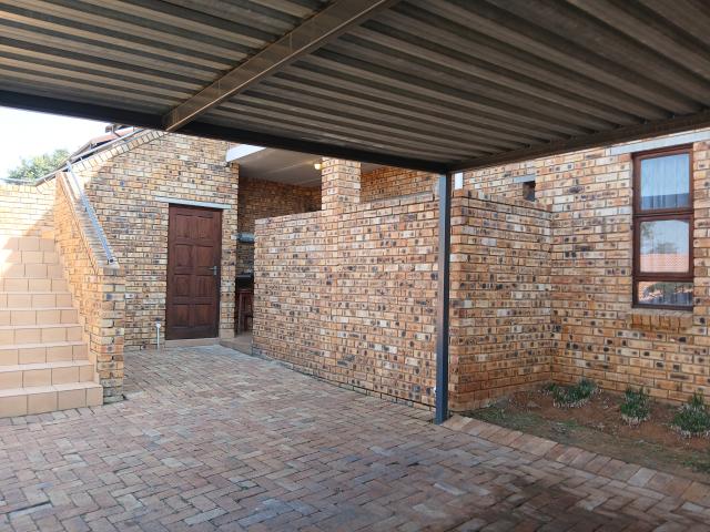 Apartment for rent in Nooitgedacht, Gauteng